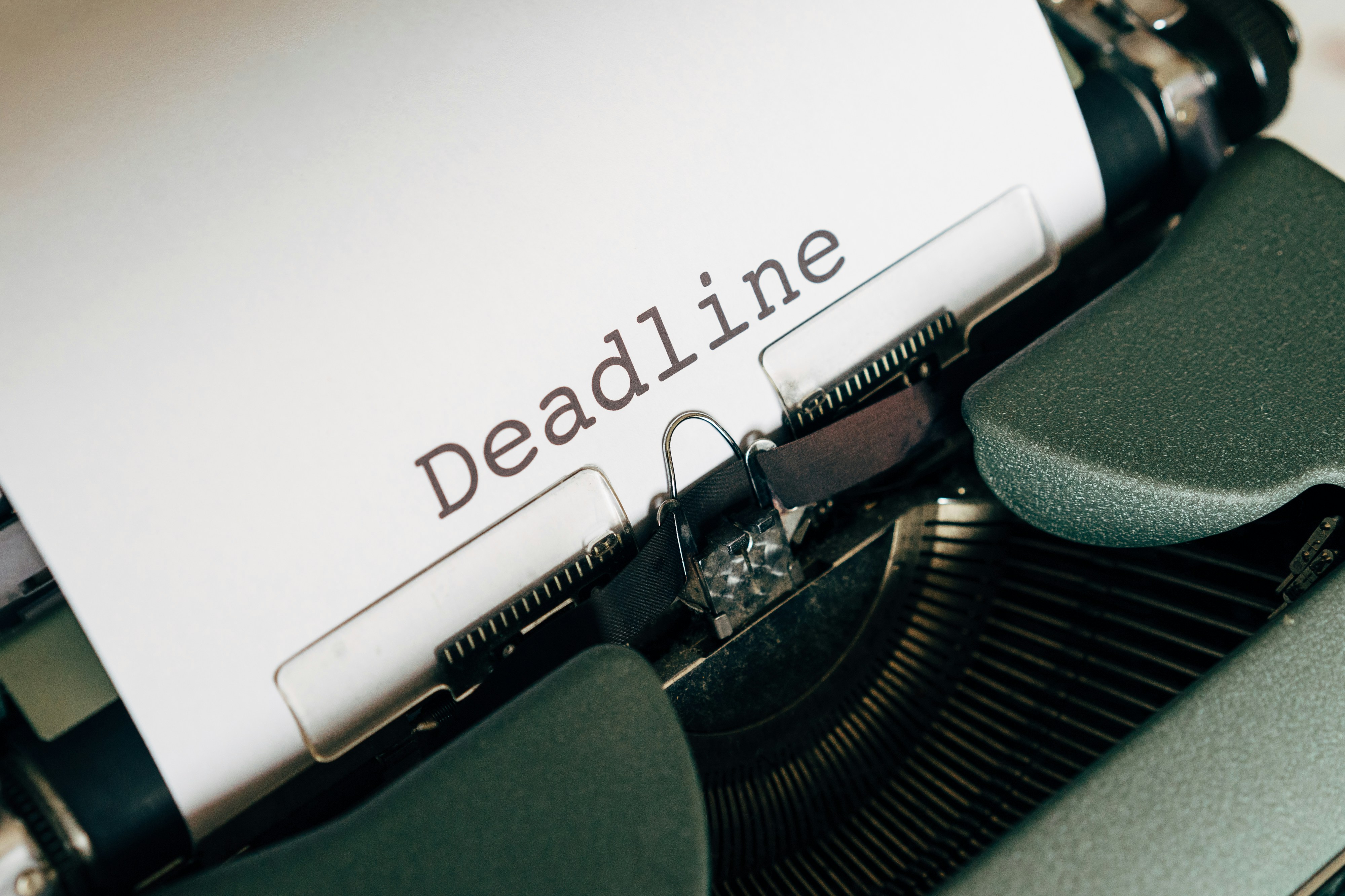 Why Some Students Finish Their Final Year Project Early While Others Struggle Till Deadline