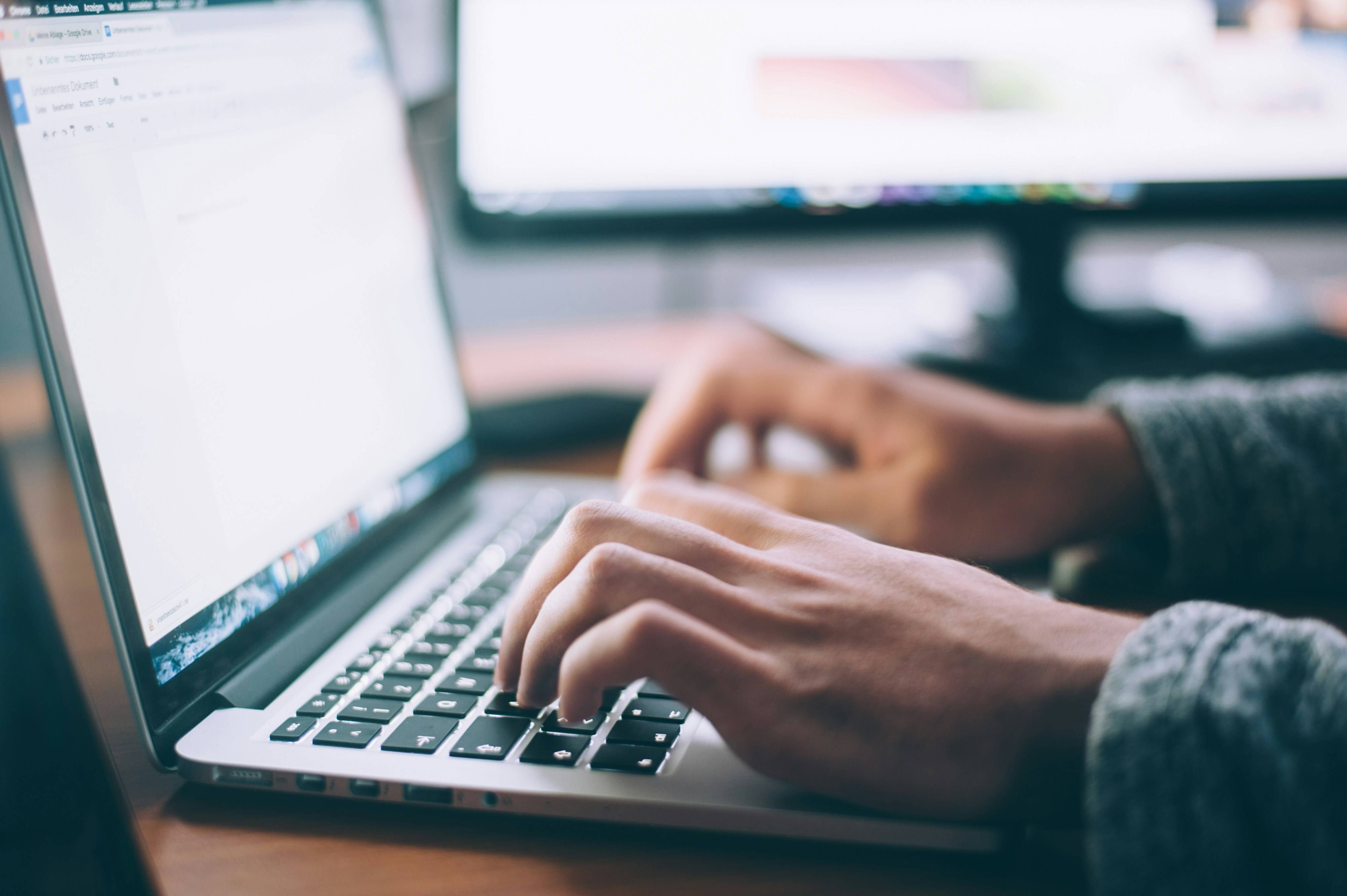How to Write a Compelling Abstract for Your Thesis, Dissertation or Journal Article