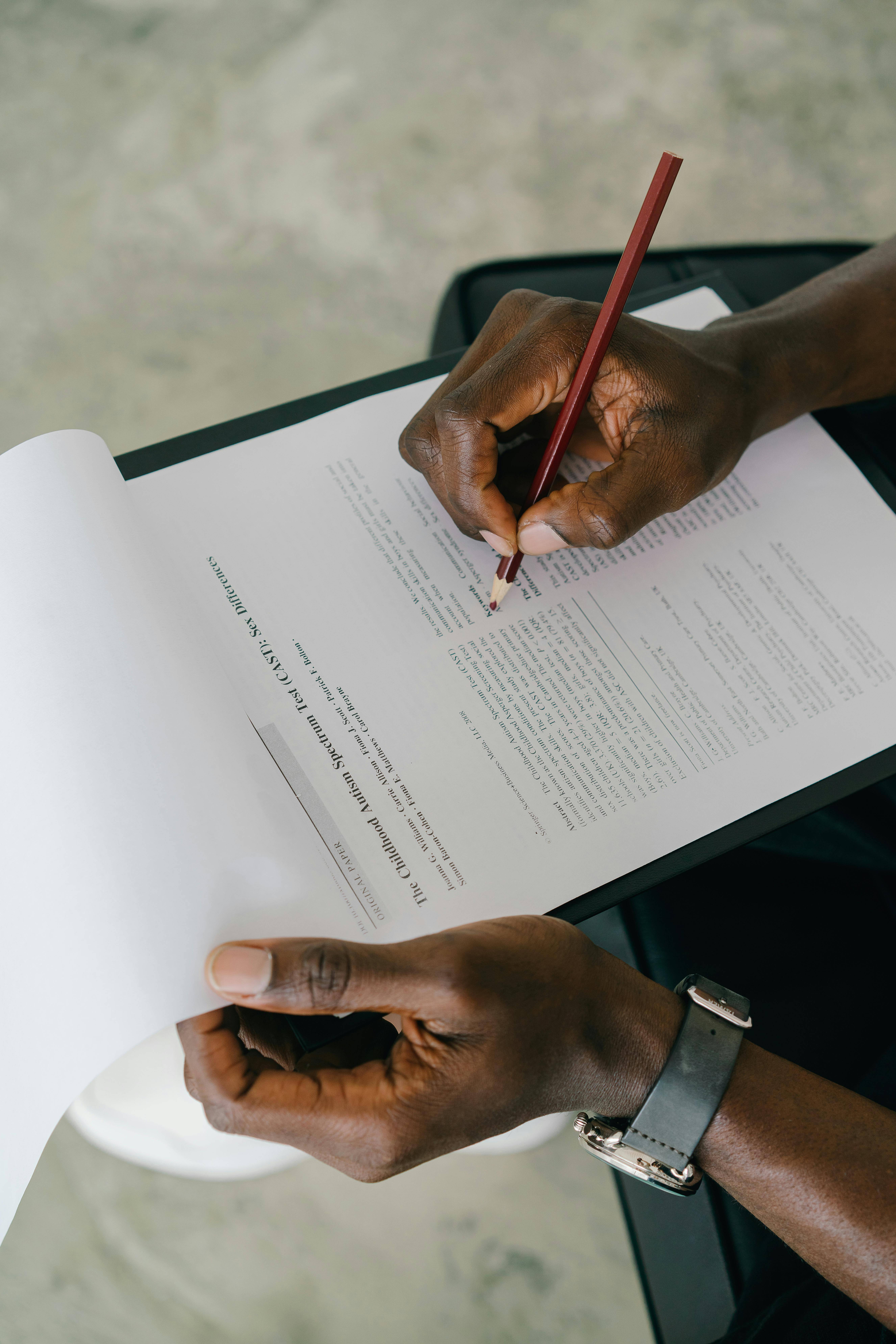 How to Write an Abstract That Gets Your Paper Read: A Practical Guide for Nigerian Researchers